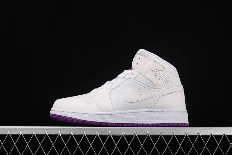 All categories Air Jordan Jordan series basketball shoes Air Jordan 1 Mid Air Jordan 1 Mid AJ1 Joe 1 white and purple women's sports and leisure basketball shoes 555112-100